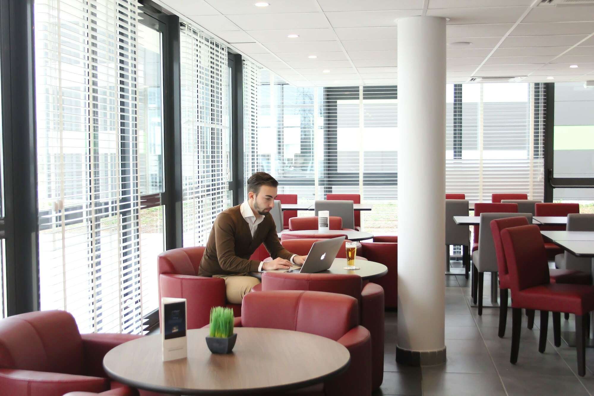 Hotel Lyon Aeroport