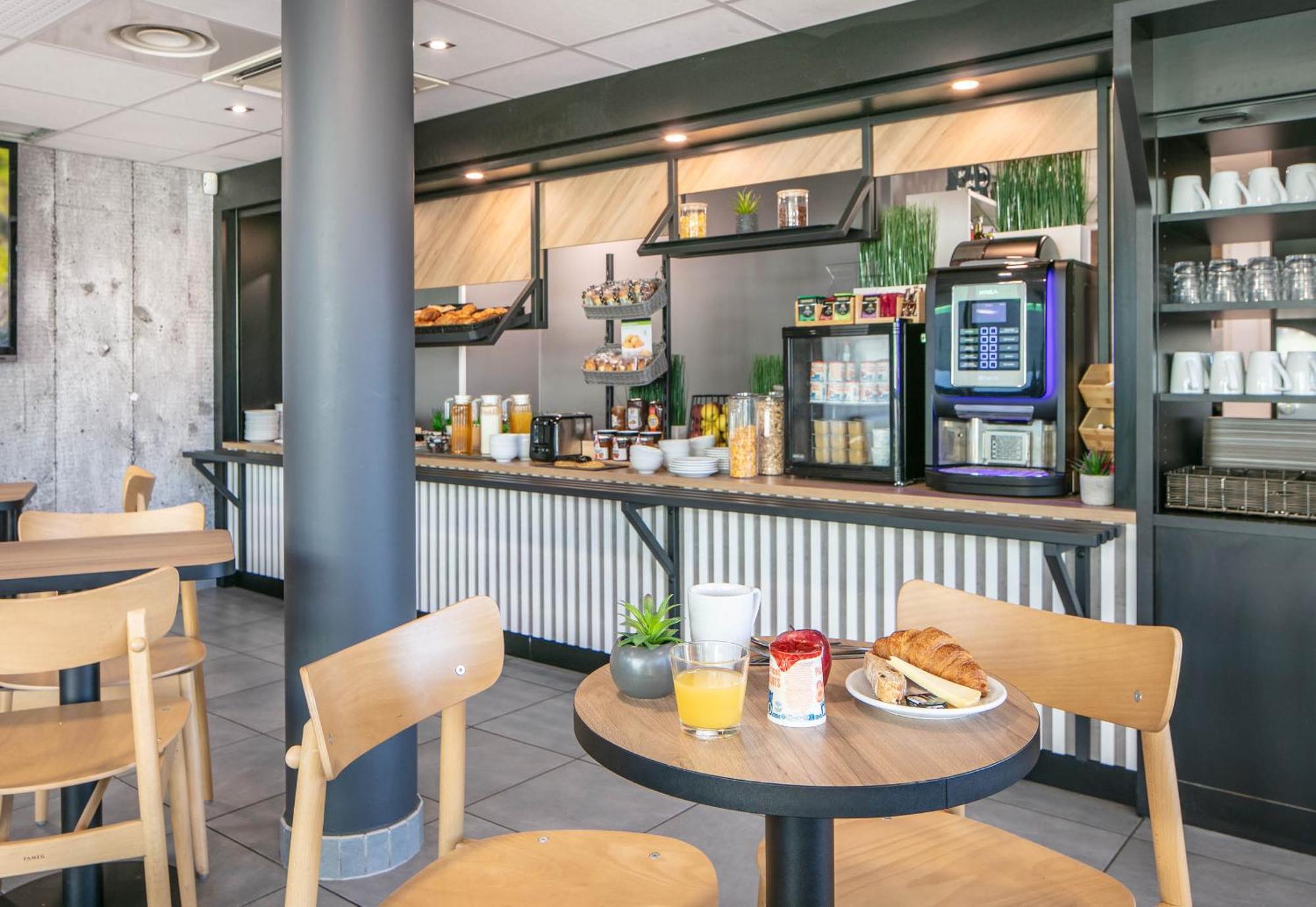 Première Classe Lyon Est - Quentin Fallavier - Aéroport Hotel 2*